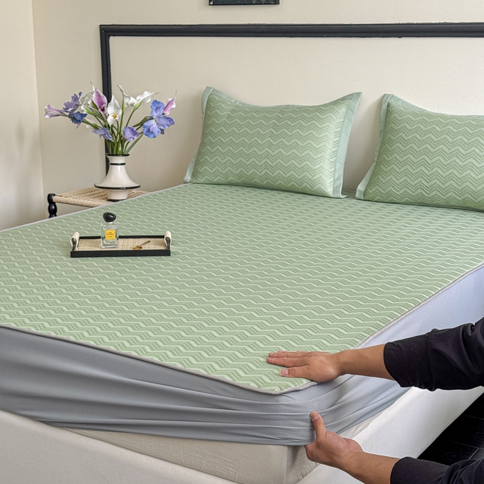 91家纺网 家纺一手货源 找家纺 瑞兴纺 2025新款高分子PE软凉席绣花款床笠款 床笠款-风尚-绿