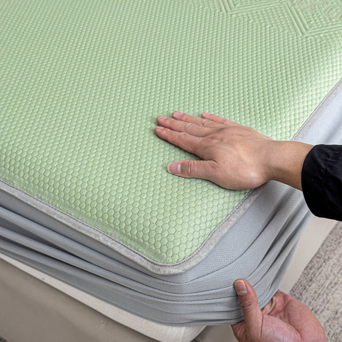 91家纺网 家纺一手货源 找家纺 瑞兴纺 2025新款高分子PE软凉席绣花款床笠款 床笠款-路易威-绿