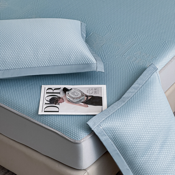 91家纺网 家纺一手货源 找家纺 瑞兴纺 2025新款高分子PE软凉席绣花款床笠款 床笠款-路易威-蓝