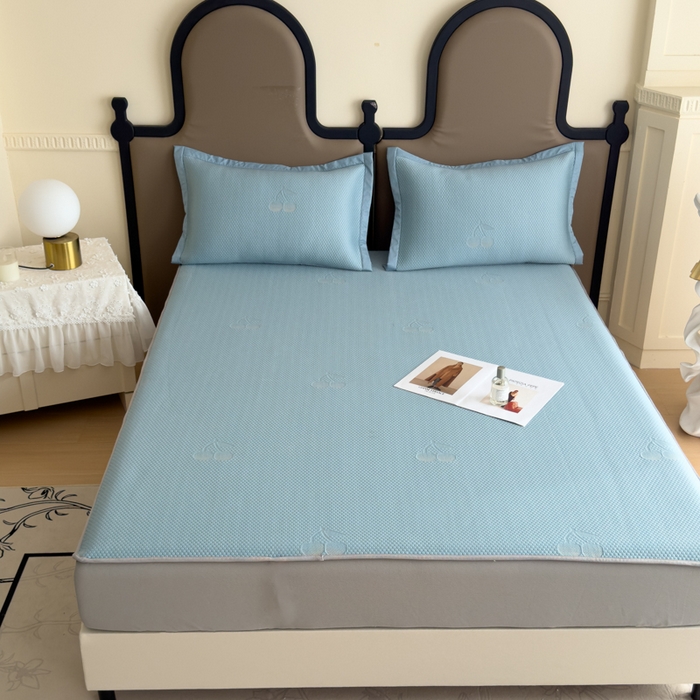 91家纺网 家纺一手货源 找家纺 瑞兴纺 2025新款高分子PE软凉席绣花款床笠款 床笠款-樱桃-蓝