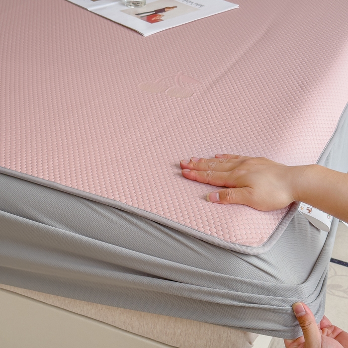 91家纺网 家纺一手货源 找家纺 瑞兴纺 2025新款高分子PE软凉席绣花款床笠款 床笠款-樱桃-粉