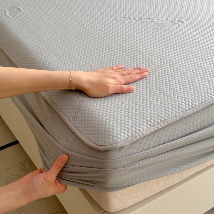 91家纺网 家纺一手货源 找家纺 瑞兴纺 2025新款高分子PE软凉席绣花款床笠款 床笠款-沐夕-灰