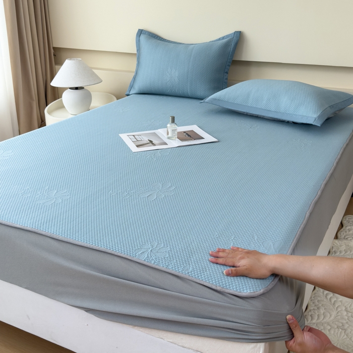 91家纺网 家纺一手货源 找家纺 瑞兴纺 2025新款高分子PE软凉席绣花款床笠款 床笠款-花之语-蓝