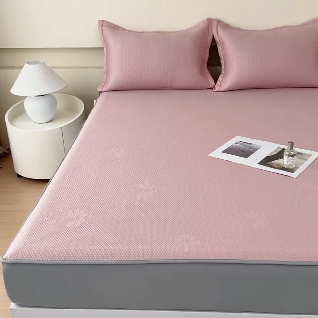 91家纺网 家纺一手货源 找家纺 瑞兴纺 2025新款高分子PE软凉席绣花款床笠款 床笠款-花之语-粉