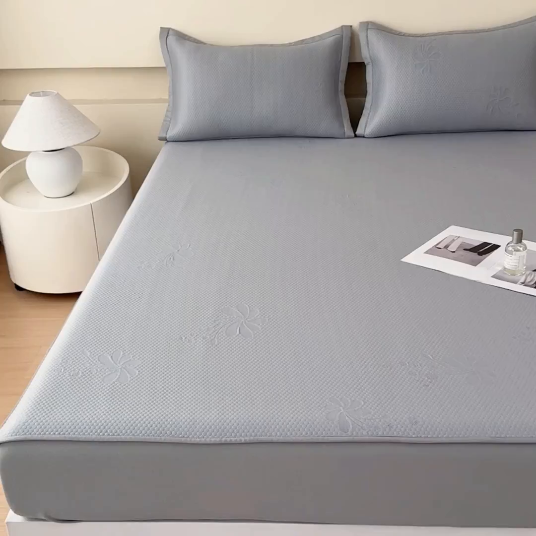 91家纺网 家纺一手货源 找家纺 瑞兴纺 2025新款高分子PE软凉席绣花款床笠款 床笠款-花之语-灰