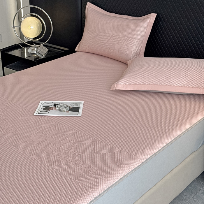 91家纺网 家纺一手货源 找家纺 瑞兴纺 2025新款高分子PE软凉席绣花款床笠款 床笠款-路易威-粉