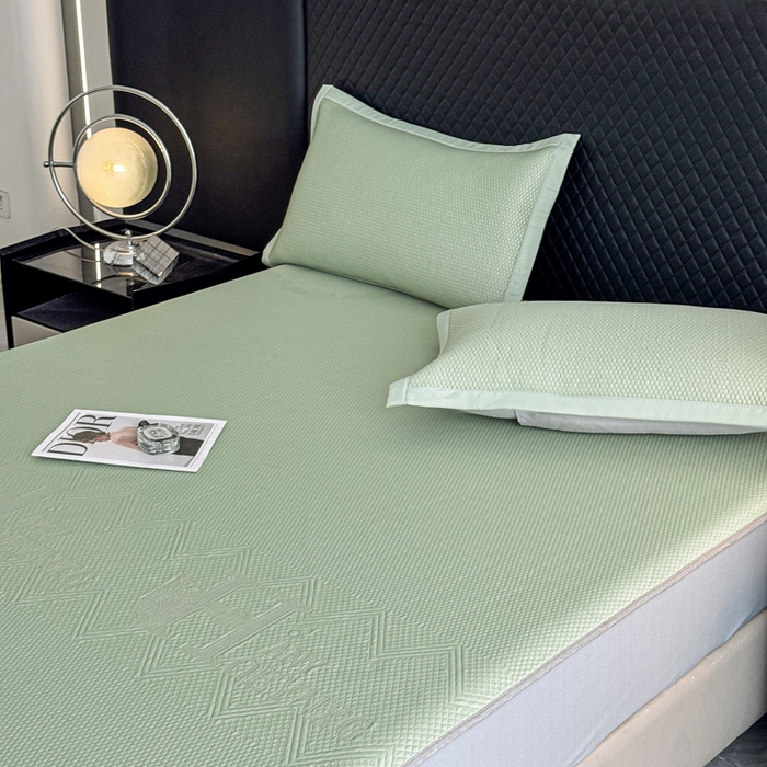 91家纺网 家纺一手货源 找家纺 瑞兴纺 2025新款高分子PE软凉席绣花款床笠款 床笠款-路易威-绿