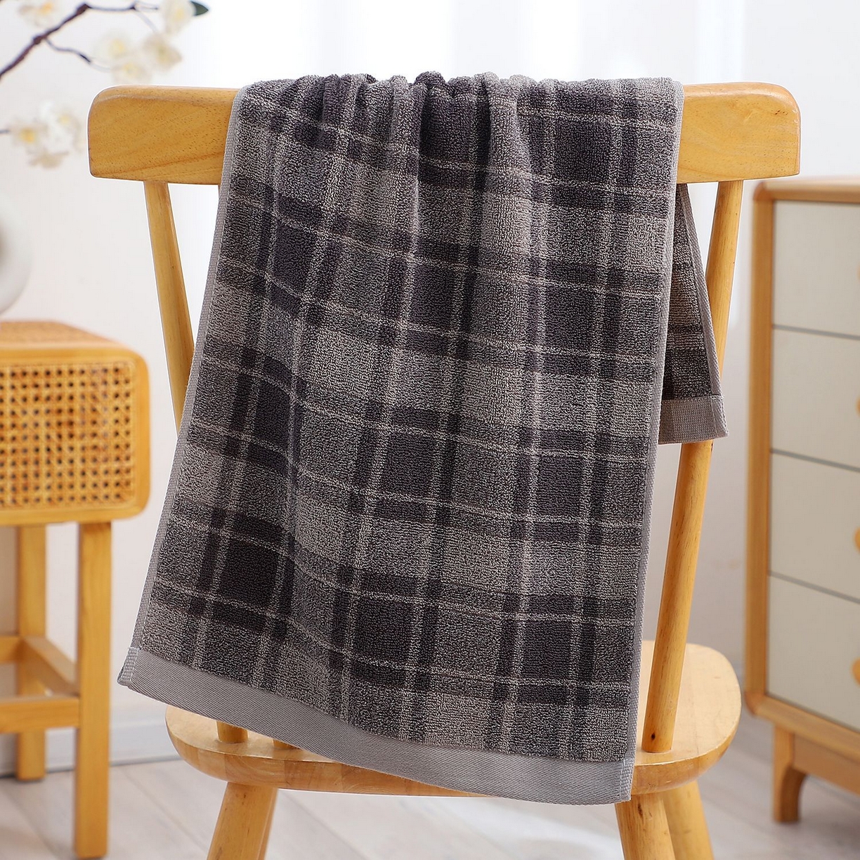 91家纺网 家纺一手货源 找家纺 良品汇馆 日式无印全棉格纹毛巾良品英伦格浴室洗脸毛巾格子面巾酒店民宿款 英伦格-灰色格 34X74cm