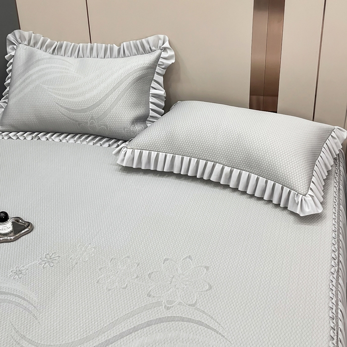 91家纺网 家纺一手货源 找家纺 瑞兴纺 2025新款高分子PE软凉席款床裙款 床裙款-五朵金花-灰