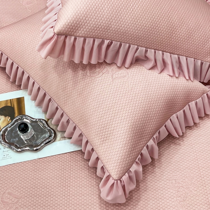 91家纺网 家纺一手货源 找家纺 瑞兴纺 2025新款高分子PE软凉席款床裙款 床裙款-玫瑰之恋-粉