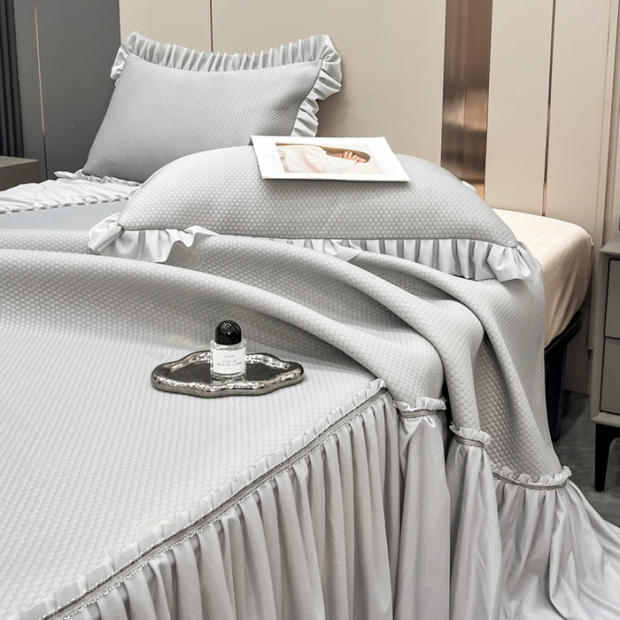 91家纺网 家纺一手货源 找家纺 瑞兴纺 2025新款高分子PE软凉席款床裙款 床裙款-小樱桃-灰