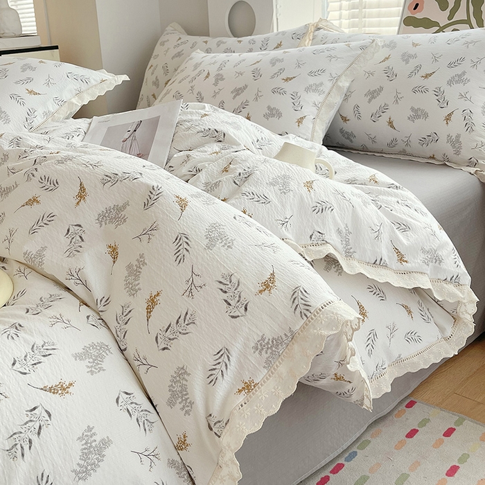 91家纺网 家纺一手货源 找家纺 （总）雨彤家纺 2025新款A类高克重云感皱皱双层纱全棉镂空花边款法式四件套-床拍图