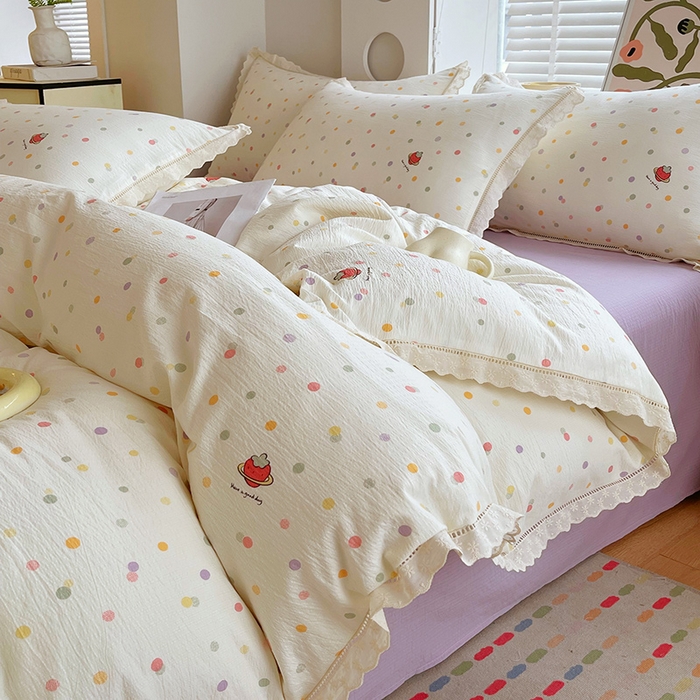 91家纺网 家纺一手货源 找家纺 （总）雨彤家纺 2025新款A类高克重云感皱皱双层纱全棉镂空花边款法式四件套-床拍图