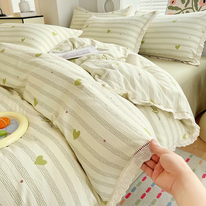 91家纺网 家纺一手货源 找家纺 （总）雨彤家纺 2025新款A类高克重云感皱皱双层纱全棉镂空花边款法式四件套-床拍图