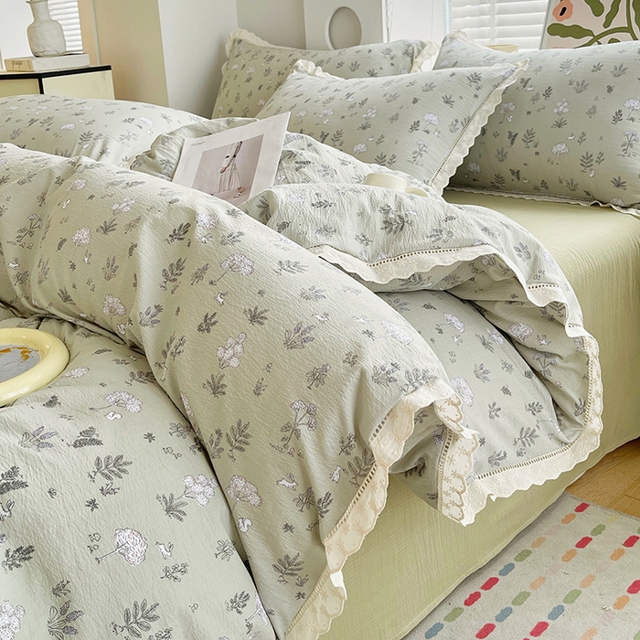 雨彤家纺 2025新款A类高克重云感皱皱双层纱全棉镂空花边款法式四件套-床拍图 甜蜜花房