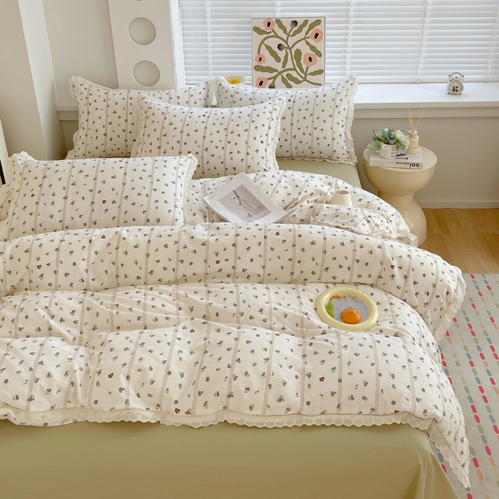 91家纺网 家纺一手货源 找家纺 雨彤家纺 2025新款A类高克重云感皱皱双层纱全棉镂空花边款法式四件套-床拍图 浮梦