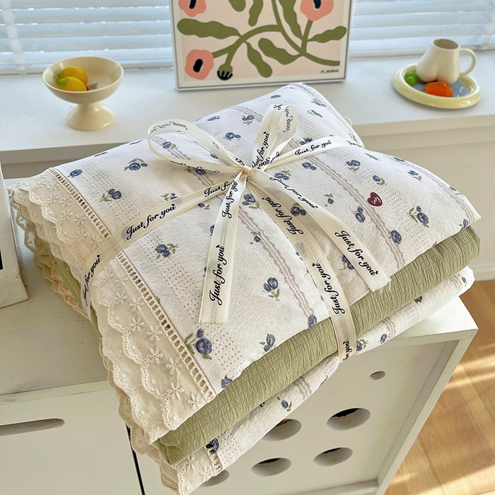 91家纺网 家纺一手货源 找家纺 （总）雨彤家纺 2025新款A类高克重云感皱皱双层纱全棉镂空花边款法式四件套-叠拍图