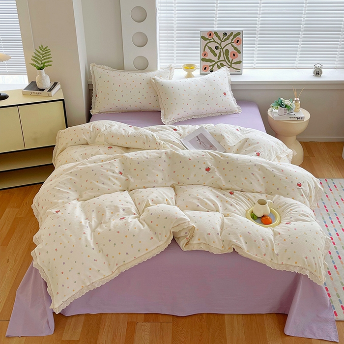 91家纺网 家纺一手货源 找家纺 雨彤家纺 2025新款A类高克重云感皱皱双层纱全棉镂空花边款法式四件套-床拍图 彩色的梦