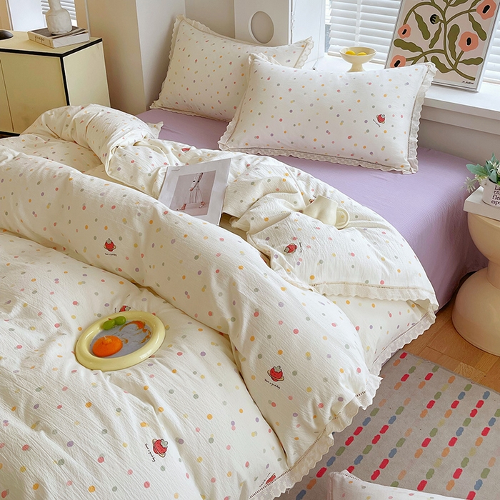 91家纺网 家纺一手货源 找家纺 雨彤家纺 2025新款A类高克重云感皱皱双层纱全棉镂空花边款法式四件套-床拍图 彩色的梦