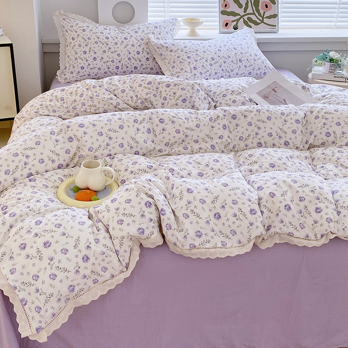 91家纺网 家纺一手货源 找家纺 雨彤家纺 2025新款A类高克重云感皱皱双层纱全棉镂空花边款法式四件套-床拍图 惜花芷