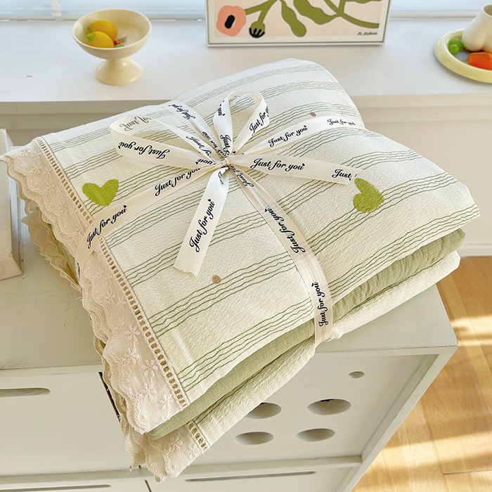 雨彤家纺 2025新款A类高克重云感皱皱双层纱全棉镂空花边款法式四件套-叠拍图 可心-绿