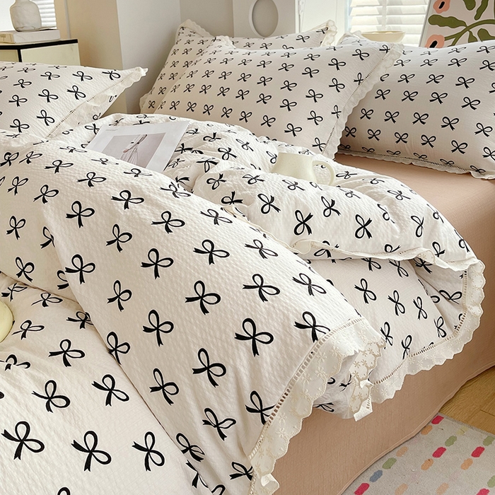 91家纺网 家纺一手货源 找家纺 （总）雨彤家纺 2025新款A类高克重云感皱皱双层纱全棉镂空花边款法式四件套-床拍图