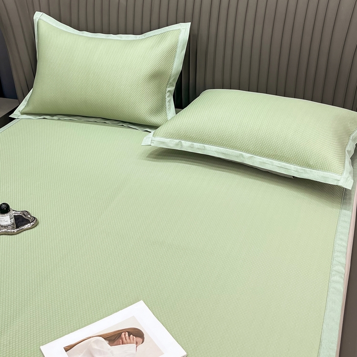 91家纺网 家纺一手货源 找家纺 瑞兴纺 2025新款高分子PE软凉席绣花款床单款 床单款-华夫格-绿