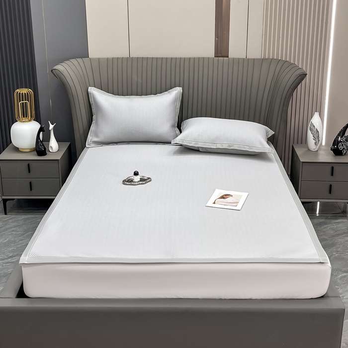 91家纺网 家纺一手货源 找家纺 （总）瑞兴纺 2025新款高分子PE软凉席绣花款床单款