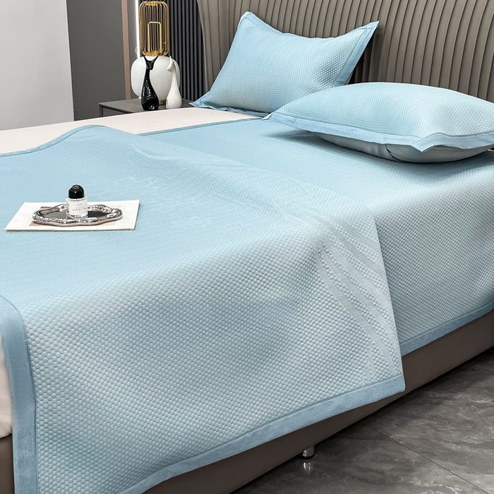 91家纺网 家纺一手货源 找家纺 瑞兴纺 2025新款高分子PE软凉席绣花款床单款 床单款-五朵金花-蓝