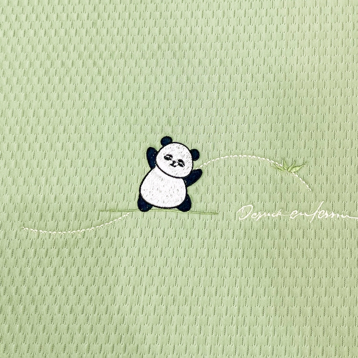 91家纺网 家纺一手货源 找家纺 瑞兴纺 2025新款高分子PE软凉席绣花款床单款 绣花床单款-竹林熊猫-绿