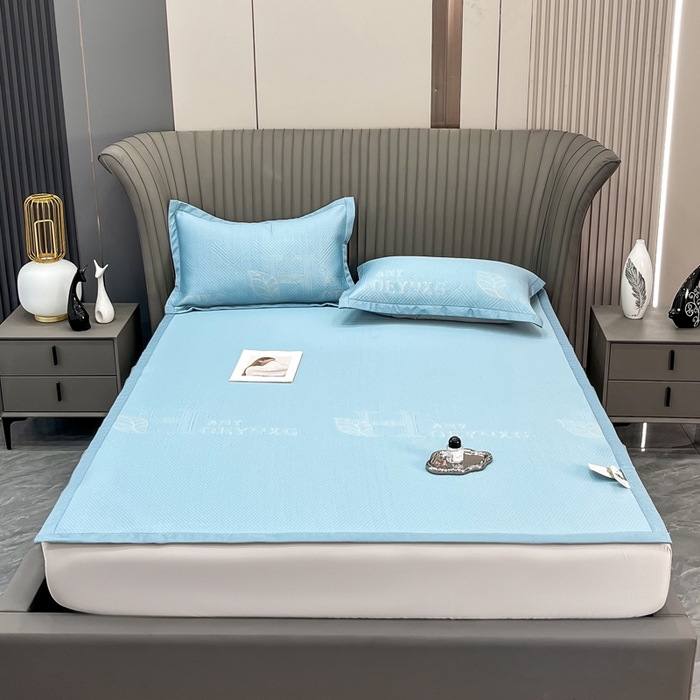 91家纺网 家纺一手货源 找家纺 （总）瑞兴纺 2025新款高分子PE软凉席绣花款床单款