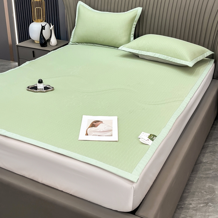 91家纺网 家纺一手货源 找家纺 瑞兴纺 2025新款高分子PE软凉席绣花款床单款 床单款-五朵金花-绿