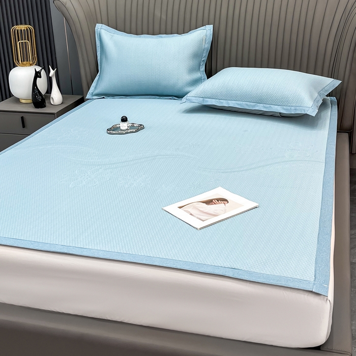 91家纺网 家纺一手货源 找家纺 瑞兴纺 2025新款高分子PE软凉席绣花款床单款 床单款-五朵金花-蓝