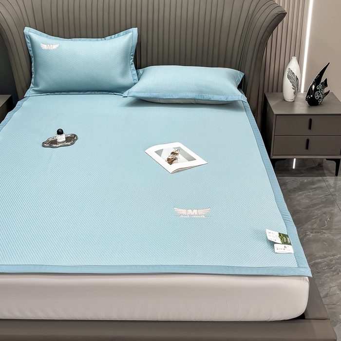 91家纺网 家纺一手货源 找家纺 瑞兴纺 2025新款高分子PE软凉席绣花款床单款 绣花床单款-格调-蓝