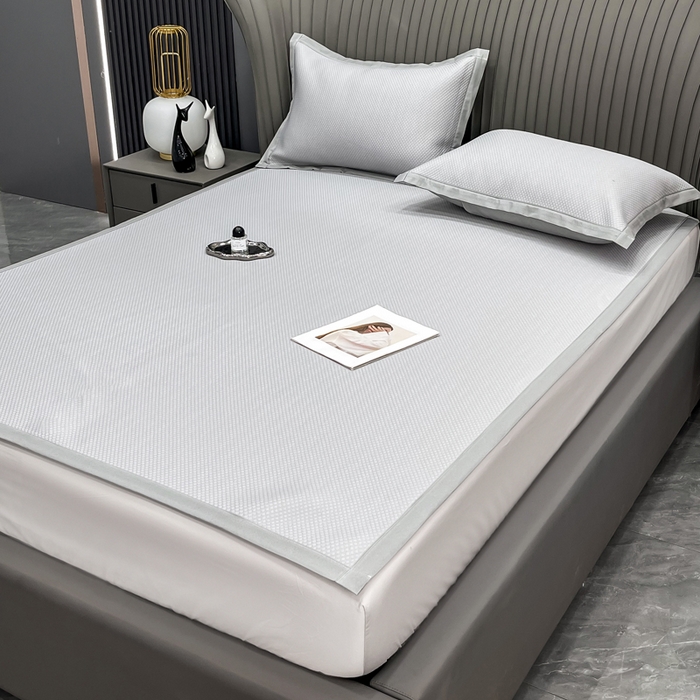 91家纺网 家纺一手货源 找家纺 瑞兴纺 2025新款高分子PE软凉席绣花款床单款 床单款-华夫格-灰