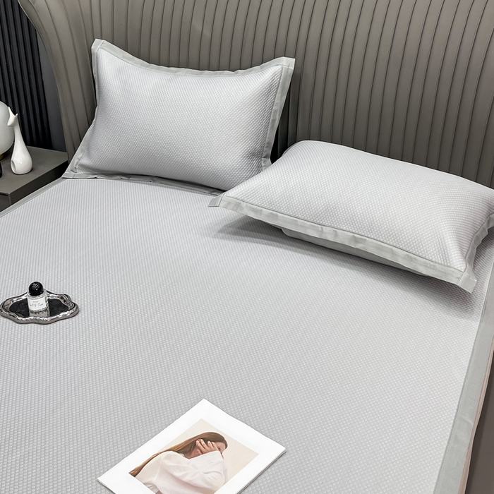 91家纺网 家纺一手货源 找家纺 瑞兴纺 2025新款高分子PE软凉席绣花款床单款 床单款-华夫格-灰