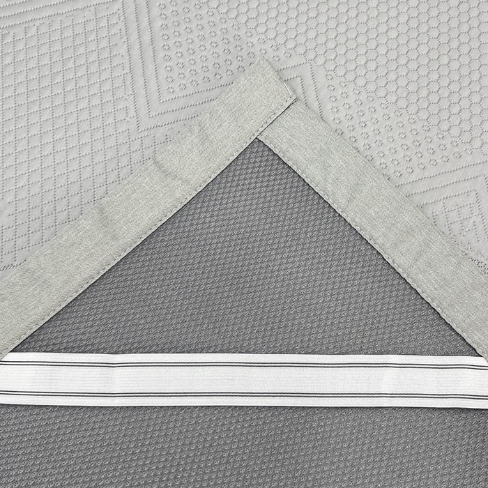 91家纺网 家纺一手货源 找家纺 瑞兴纺 2025新款高分子PE软凉席绣花款床单款 床单款-路易威-灰