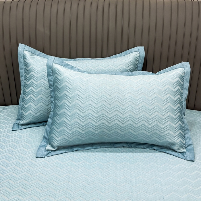 91家纺网 家纺一手货源 找家纺 瑞兴纺 2025新款高分子PE软凉席绣花款床单款 床单款-风尚-蓝