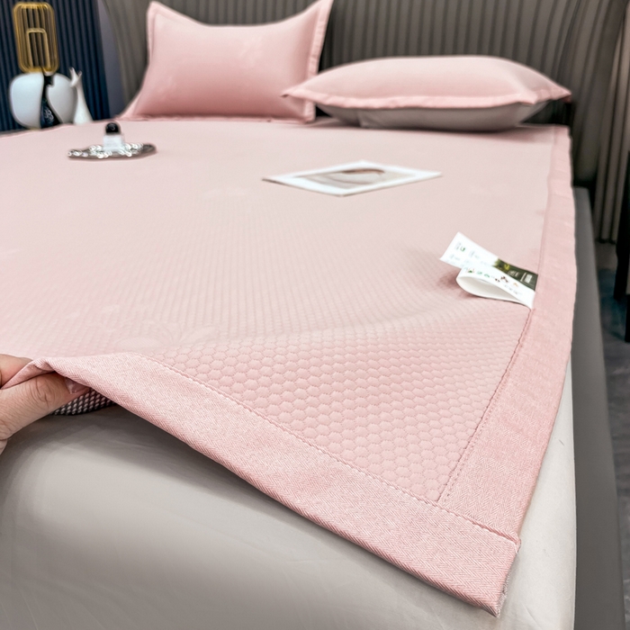 91家纺网 家纺一手货源 找家纺 瑞兴纺 2025新款高分子PE软凉席绣花款床单款 床单款-花之语-粉