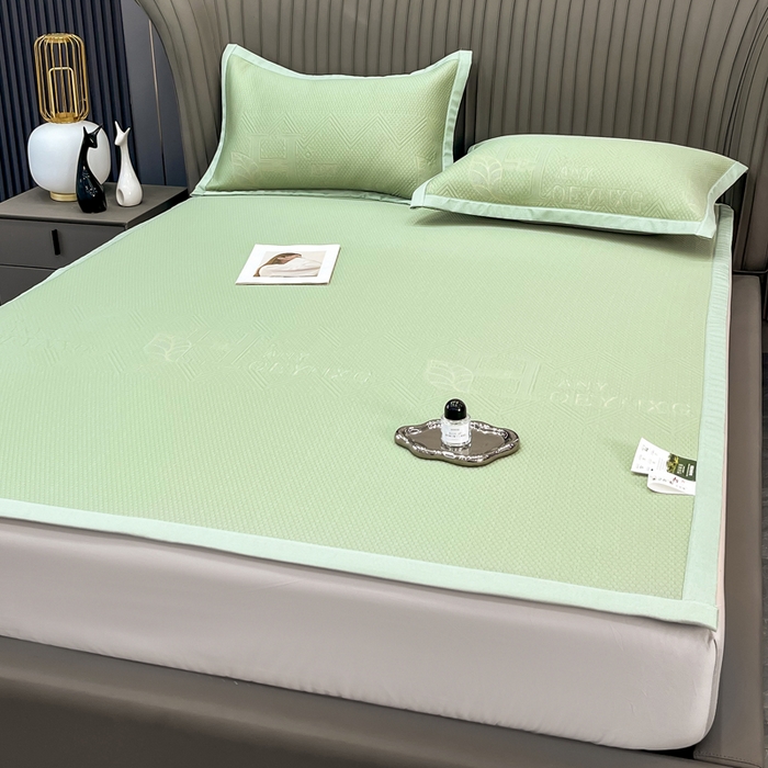 91家纺网 家纺一手货源 找家纺 瑞兴纺 2025新款高分子PE软凉席绣花款床单款 床单款-路易威-绿