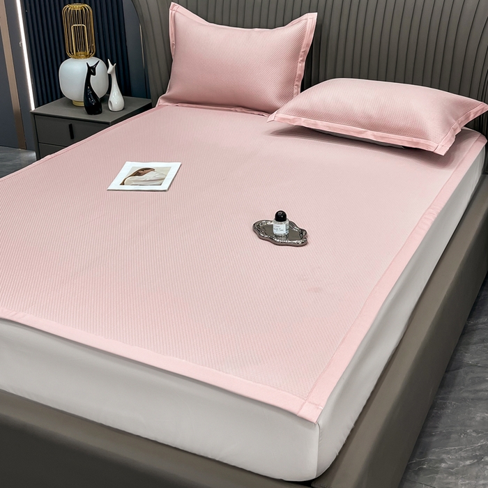 91家纺网 家纺一手货源 找家纺 瑞兴纺 2025新款高分子PE软凉席绣花款床单款 床单款-华夫格-粉