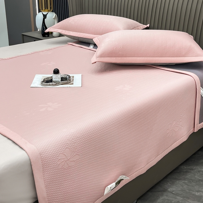 91家纺网 家纺一手货源 找家纺 瑞兴纺 2025新款高分子PE软凉席绣花款床单款 床单款-花之语-粉