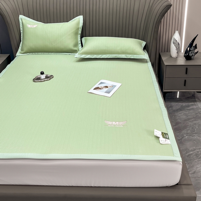 91家纺网 家纺一手货源 找家纺 瑞兴纺 2025新款高分子PE软凉席绣花款床单款 绣花床单款-格调-绿
