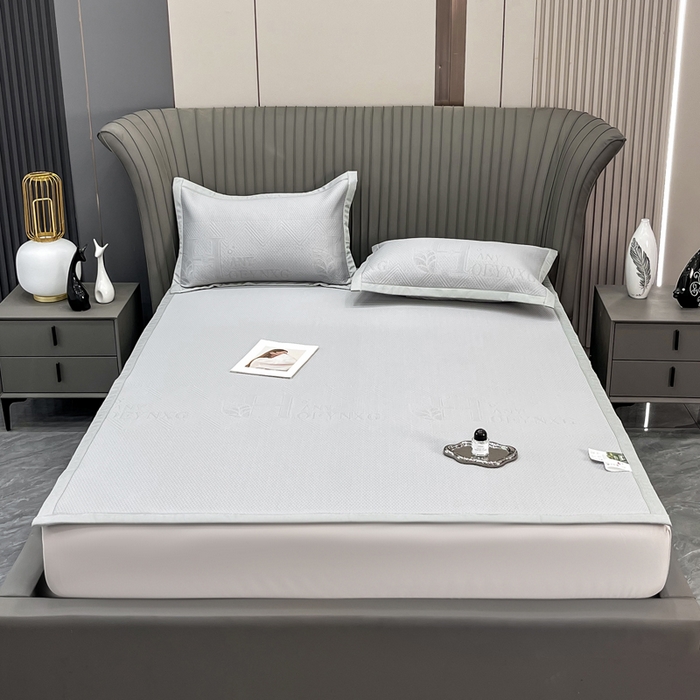 瑞兴纺 2025新款高分子PE软凉席绣花款床单款 床单款-路易威-灰