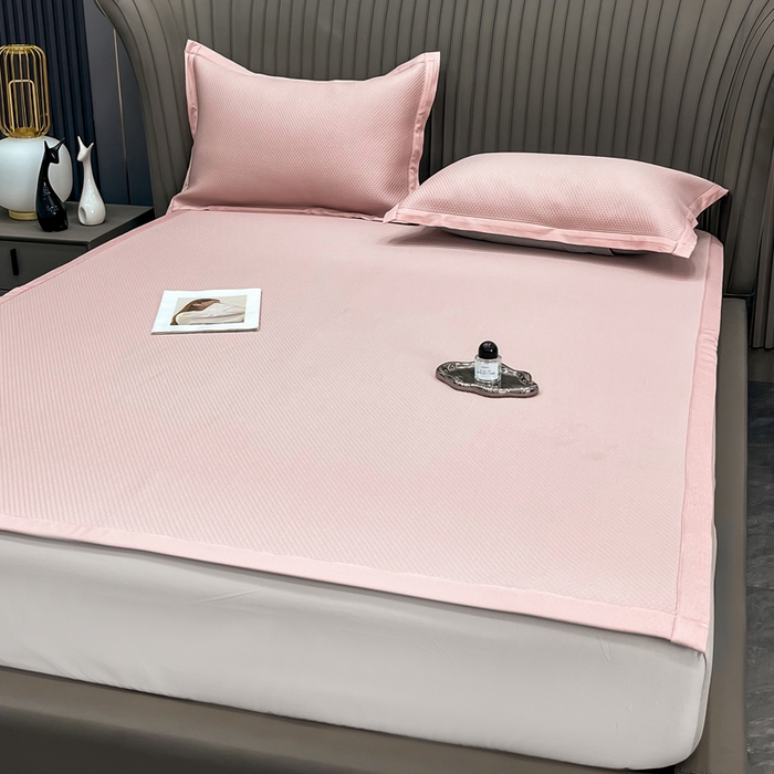 91家纺网 家纺一手货源 找家纺 瑞兴纺 2025新款高分子PE软凉席绣花款床单款 床单款-华夫格-粉