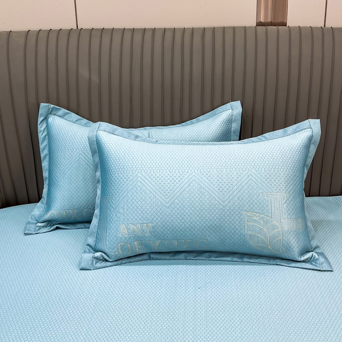 91家纺网 家纺一手货源 找家纺 瑞兴纺 2025新款高分子PE软凉席绣花款床单款 床单款-路易威-蓝