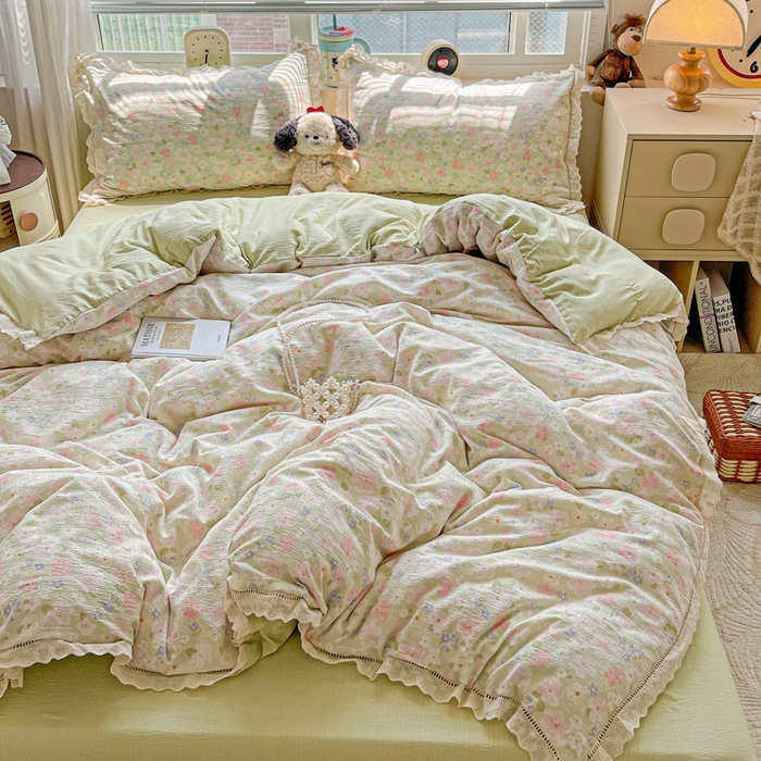 91家纺网 家纺一手货源 找家纺 仟网汇 2025新款云感皱皱双层纱全棉花边四件套 莱茵河畔