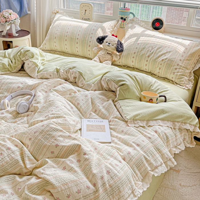 91家纺网 家纺一手货源 找家纺 仟网汇 2025新款云感皱皱双层纱全棉花边四件套 白茶-绿