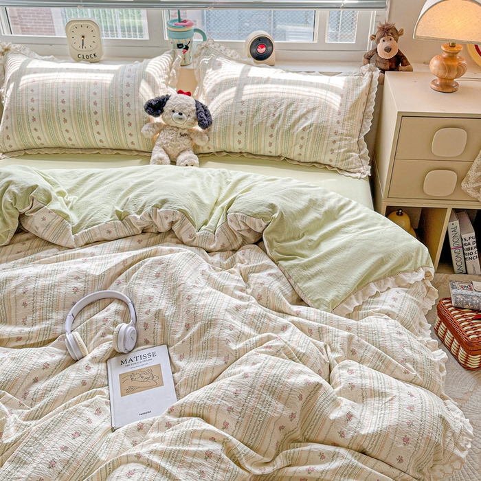 91家纺网 家纺一手货源 找家纺 仟网汇 2025新款云感皱皱双层纱全棉花边四件套 白茶-绿