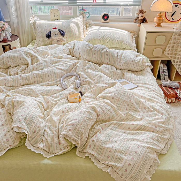 91家纺网 家纺一手货源 找家纺 仟网汇 2025新款云感皱皱双层纱全棉花边四件套 白茶-绿